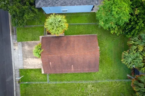1525 W 17th Street Riviera Beach FL 33404