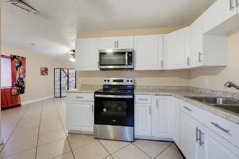 1525 W 17th Street Riviera Beach FL 33404