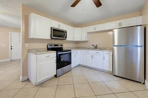 1525 W 17th Street Riviera Beach FL 33404