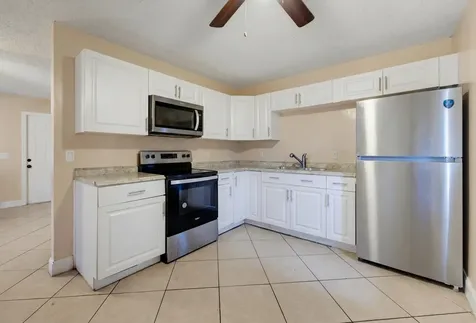 1525 W 17th Street Riviera Beach FL 33404