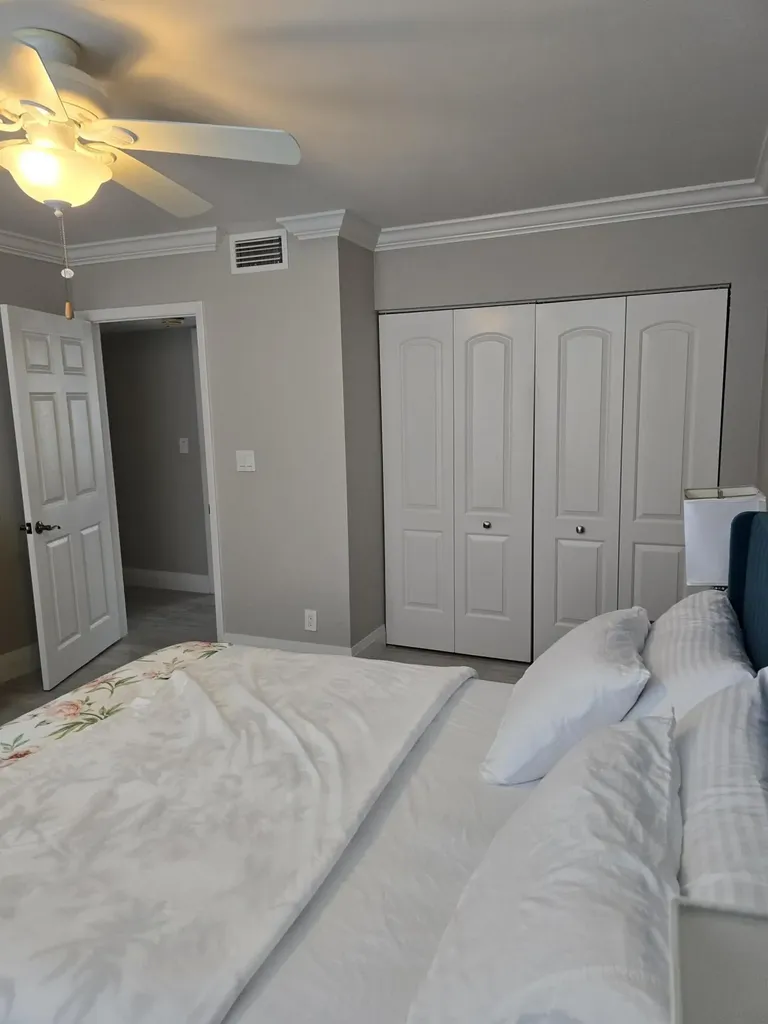 7580 Regency Lake Drive Boca Raton FL 33433