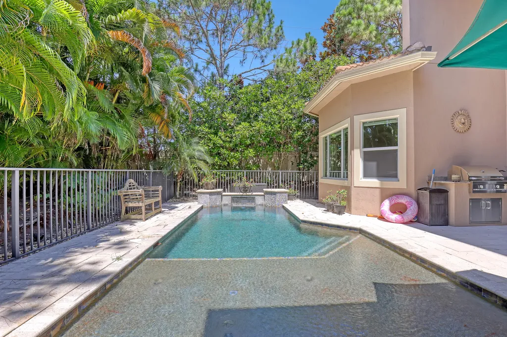 6464 Bellamalfi Street Boca Raton FL 33496