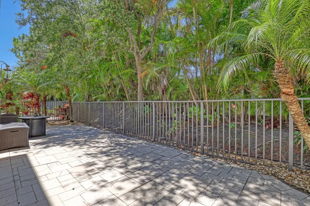 6464 Bellamalfi Street Boca Raton FL 33496