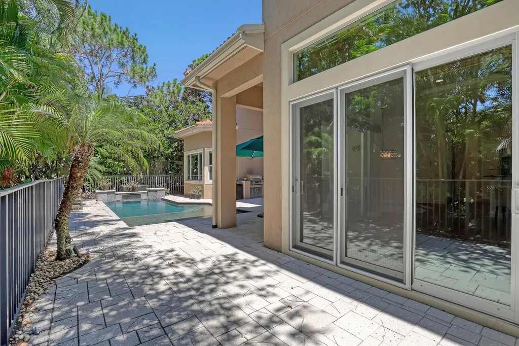 6464 Bellamalfi Street Boca Raton FL 33496