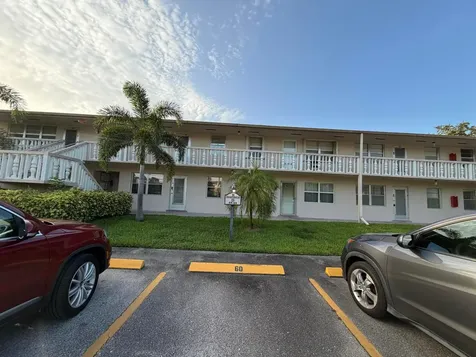 55 Hastings D West Palm Beach FL 33417