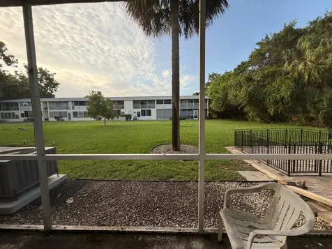 55 Hastings D West Palm Beach FL 33417
