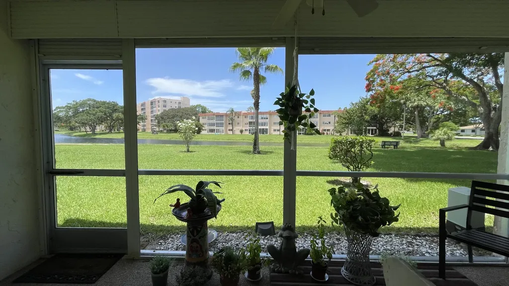 4 Abbey Lane Delray Beach FL 33446