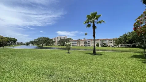 4 Abbey Lane Delray Beach FL 33446