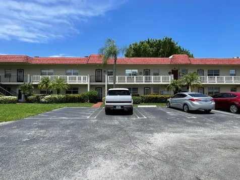 4 Abbey Lane Delray Beach FL 33446