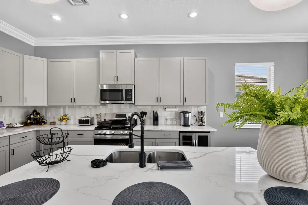 15660 Goldfinch Circle The Acreage FL 33470