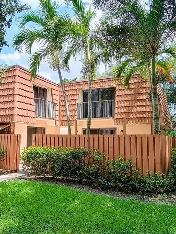 135 Heritage Way West Palm Beach FL 33407