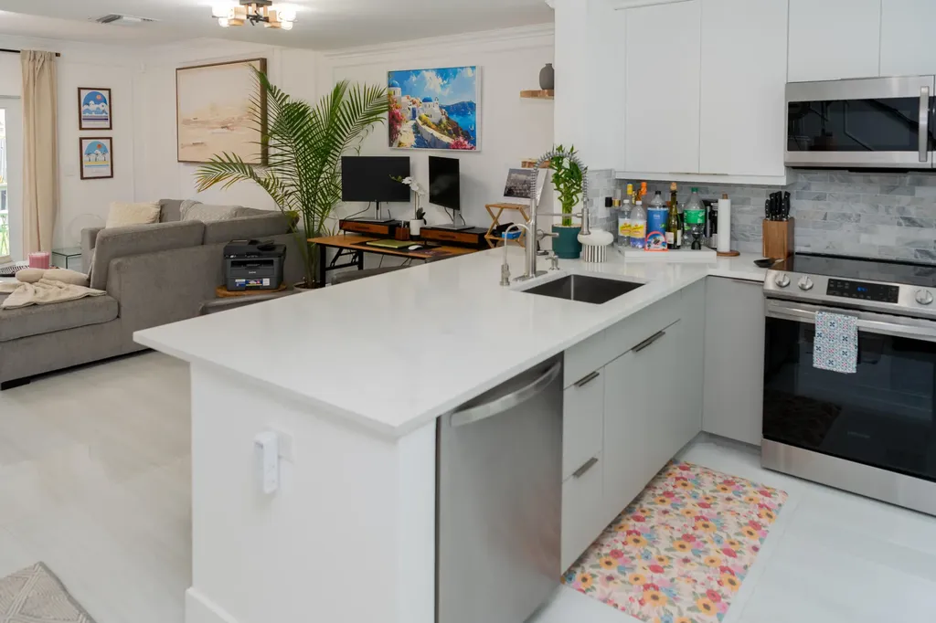 1877 NE 15th Avenue Fort Lauderdale FL 33305