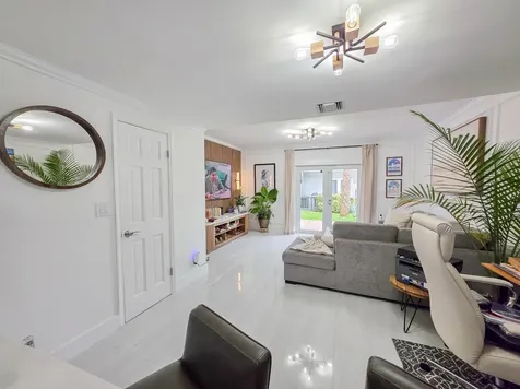 1877 NE 15th Avenue Fort Lauderdale FL 33305