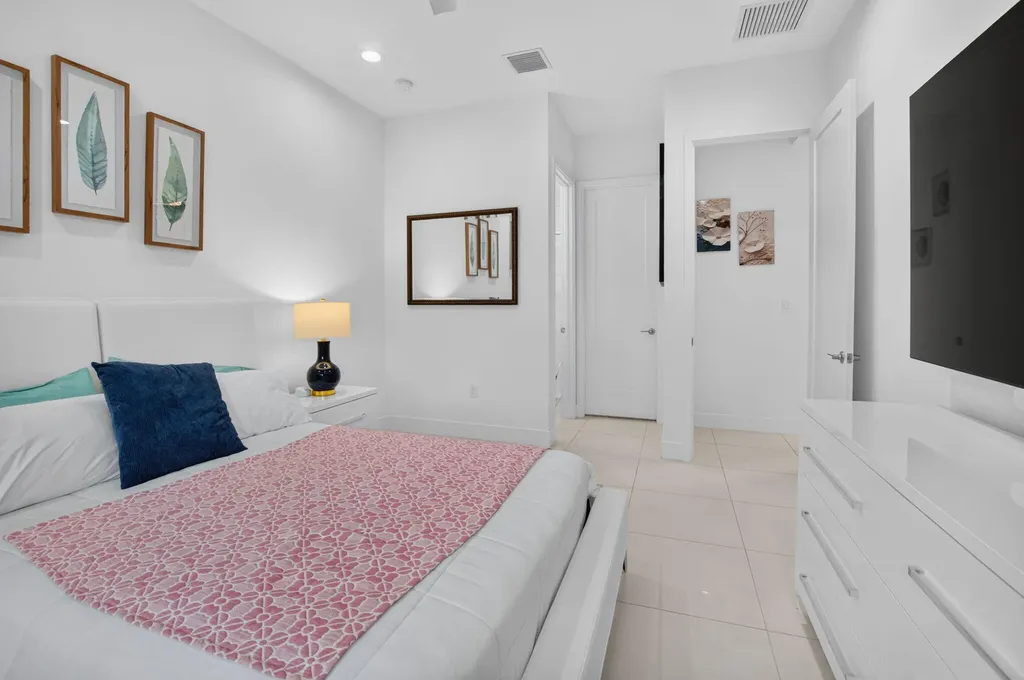 20056 Hirono Lane Boca Raton FL 33434