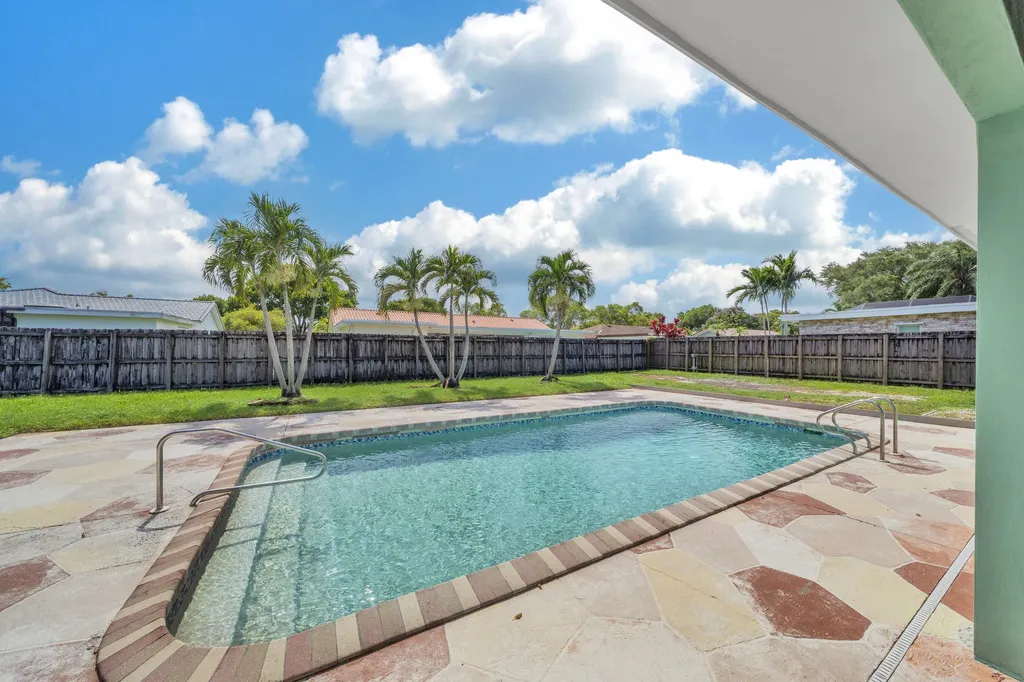 1941 SW 73rd Avenue Plantation FL 33317