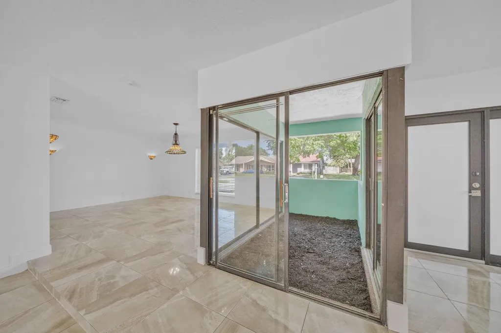 1941 SW 73rd Avenue Plantation FL 33317