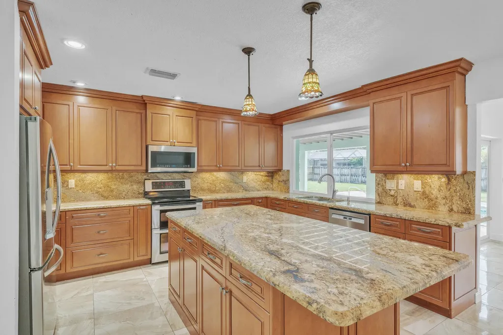 1941 SW 73rd Avenue Plantation FL 33317