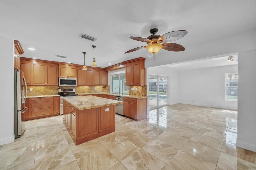 1941 SW 73rd Avenue Plantation FL 33317