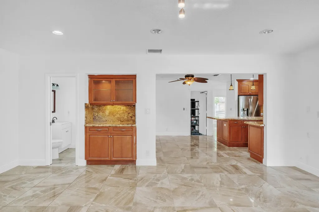 1941 SW 73rd Avenue Plantation FL 33317