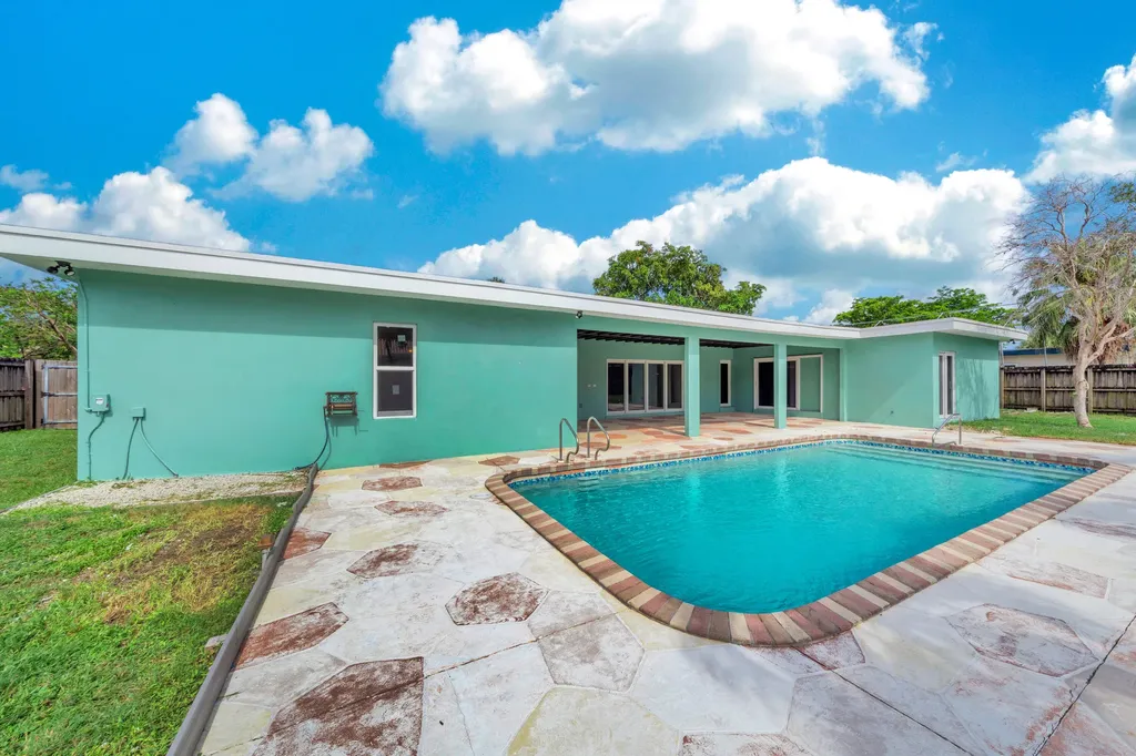 1941 SW 73rd Avenue Plantation FL 33317