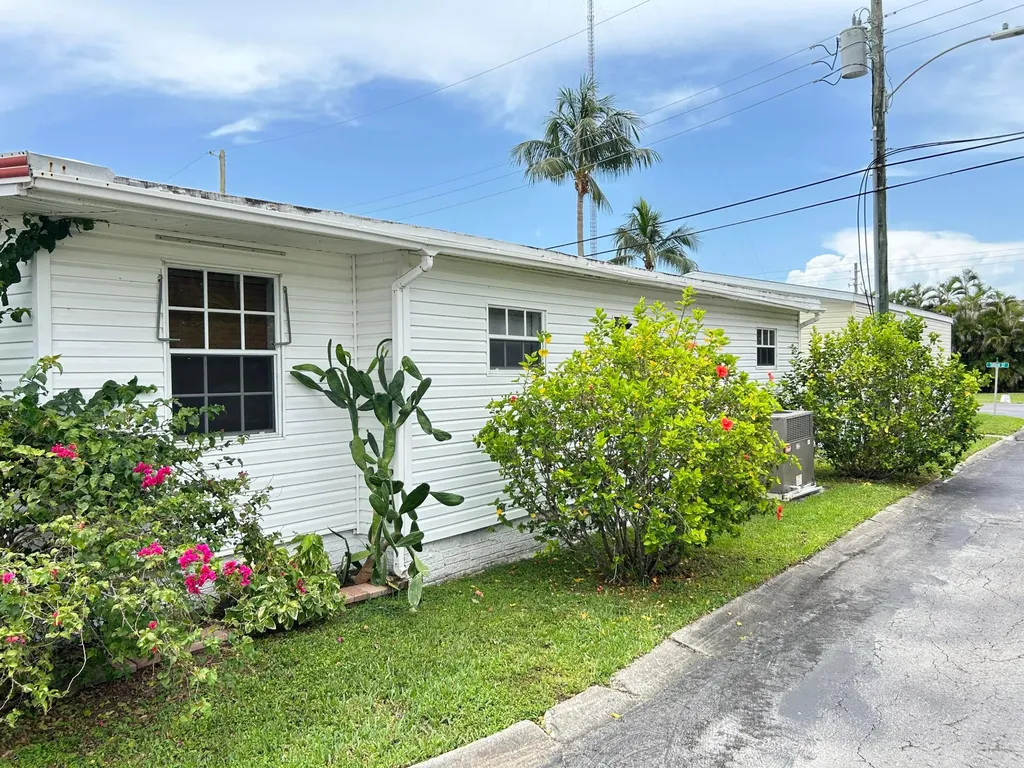 3348 Florida Street Hollywood FL 33021