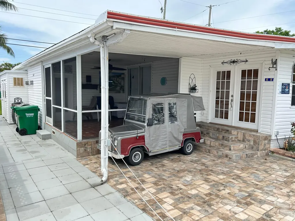3348 Florida Street Hollywood FL 33021