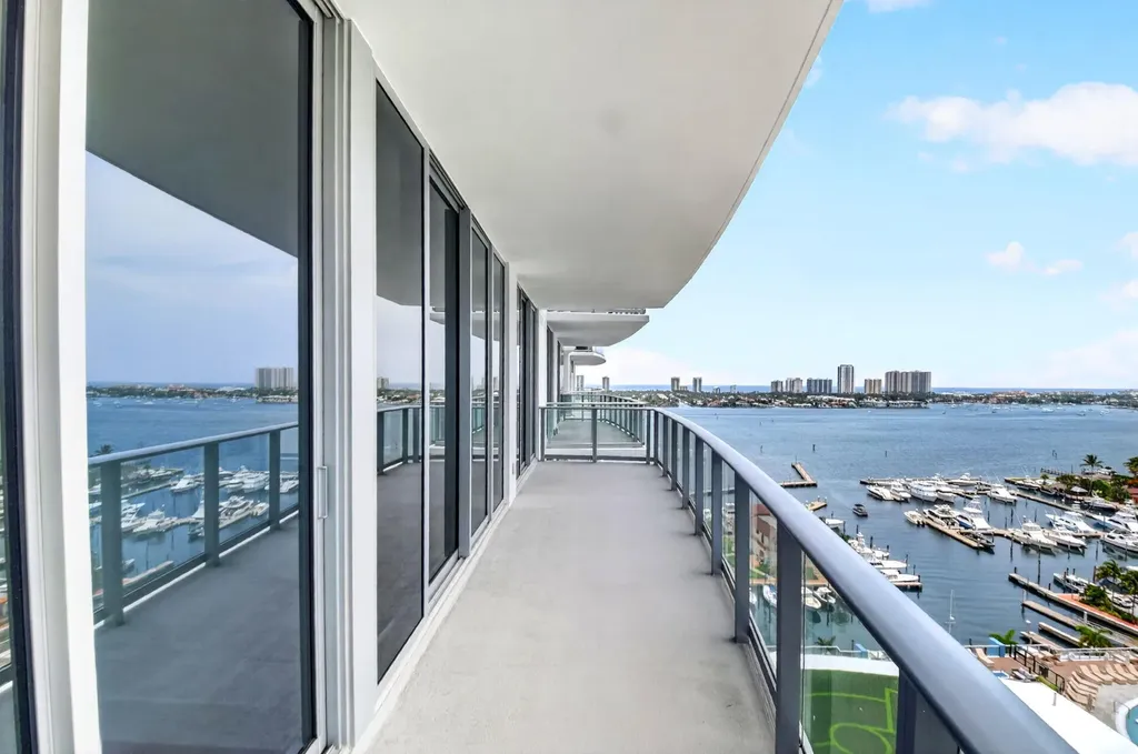 220 Lake Shore Drive West Palm Beach FL 33403