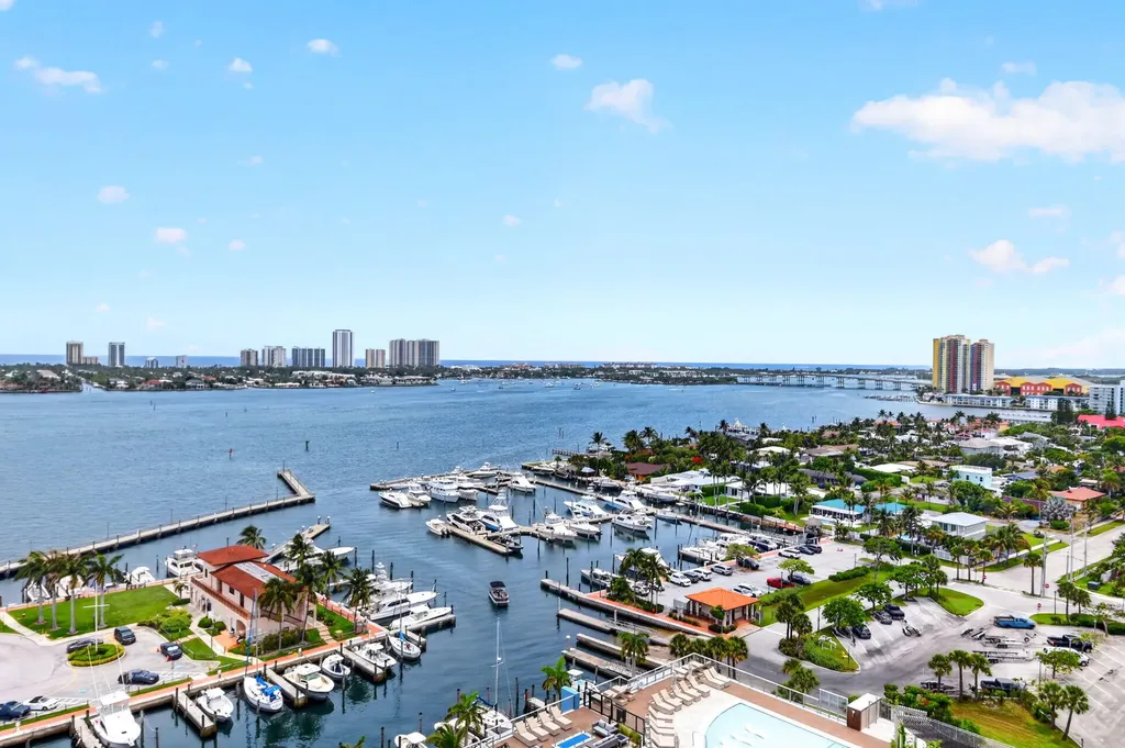 220 Lake Shore Drive West Palm Beach FL 33403