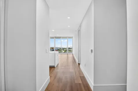 220 Lake Shore Drive West Palm Beach FL 33403