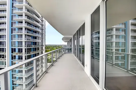 220 Lake Shore Drive West Palm Beach FL 33403