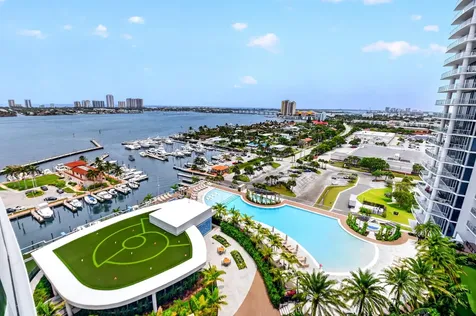 220 Lake Shore Drive West Palm Beach FL 33403