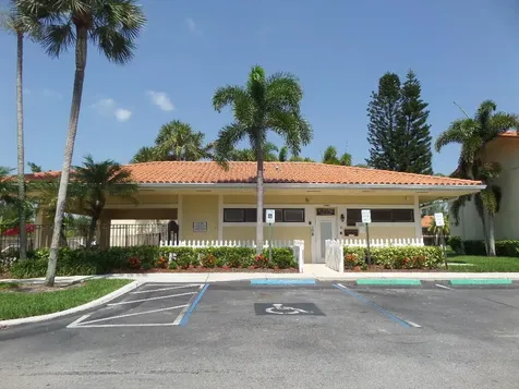 1524 Lake Crystal Drive West Palm Beach FL 33411