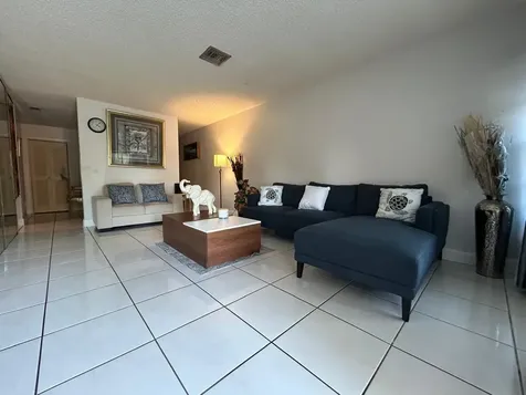 7526 SW 7th Court North Lauderdale FL 33068