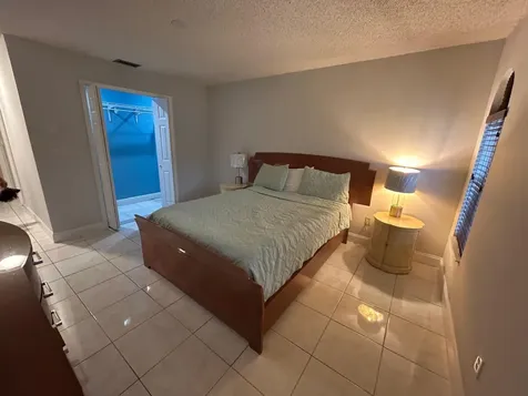 7526 SW 7th Court North Lauderdale FL 33068