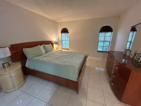 7526 SW 7th Court North Lauderdale FL 33068