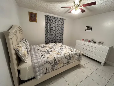 7526 SW 7th Court North Lauderdale FL 33068