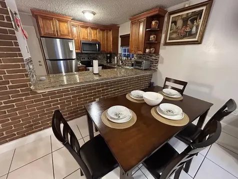 7526 SW 7th Court North Lauderdale FL 33068