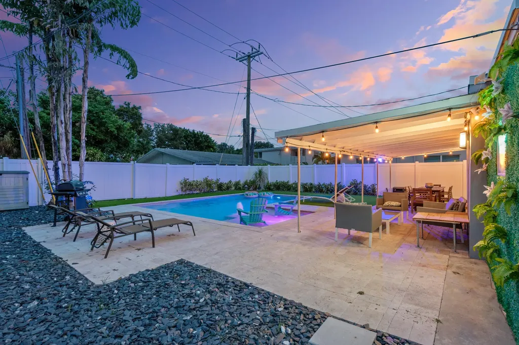 2012 SW 4th Avenue Fort Lauderdale FL 33315