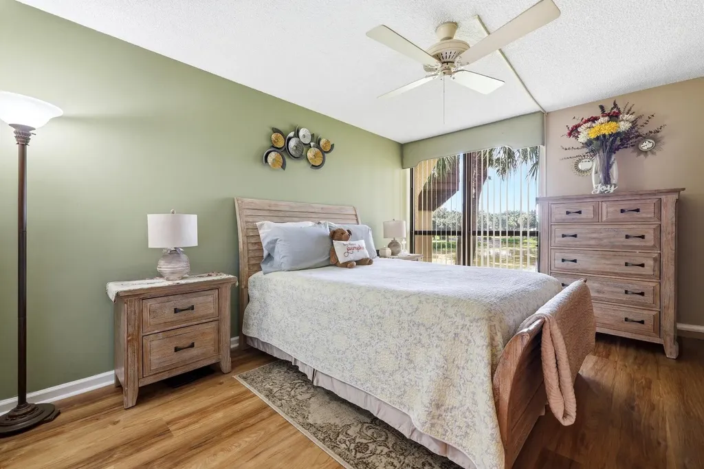 5344 Woodland Lakes Drive Palm Beach Gardens FL 33418