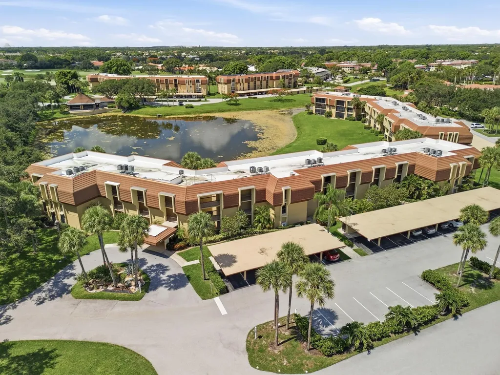5344 Woodland Lakes Drive Palm Beach Gardens FL 33418