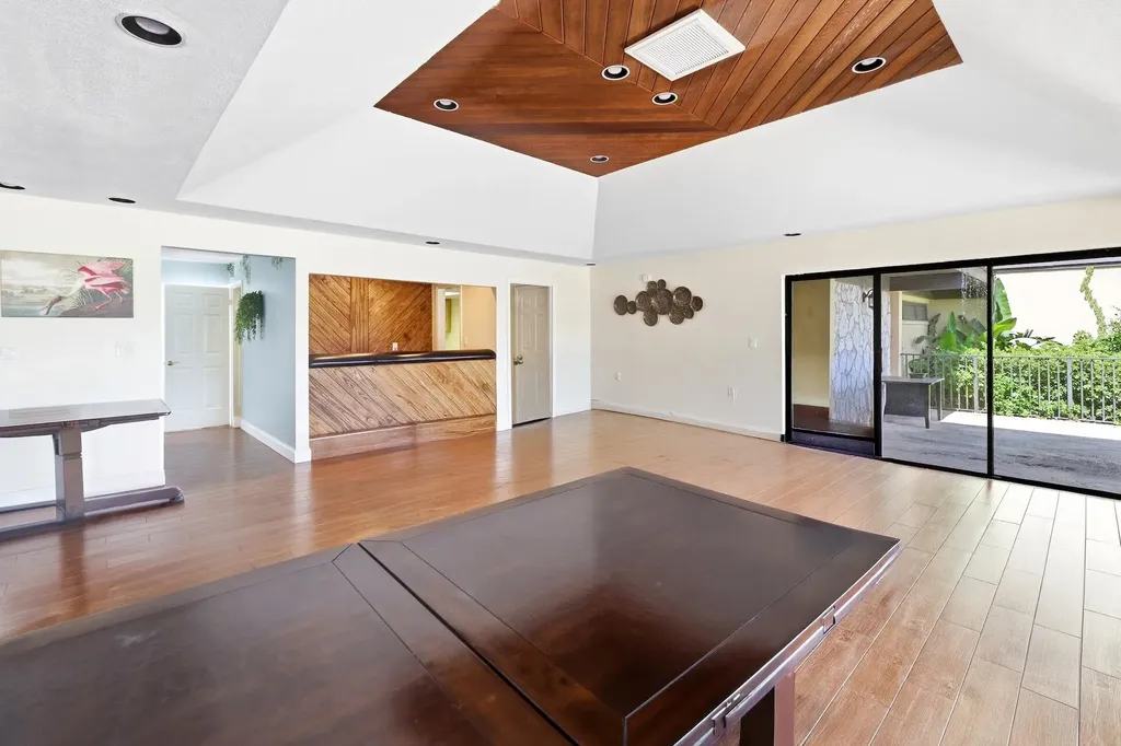 5344 Woodland Lakes Drive Palm Beach Gardens FL 33418