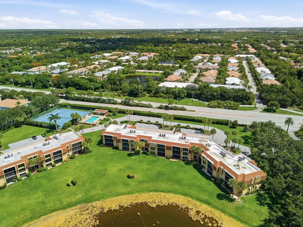 5344 Woodland Lakes Drive Palm Beach Gardens FL 33418