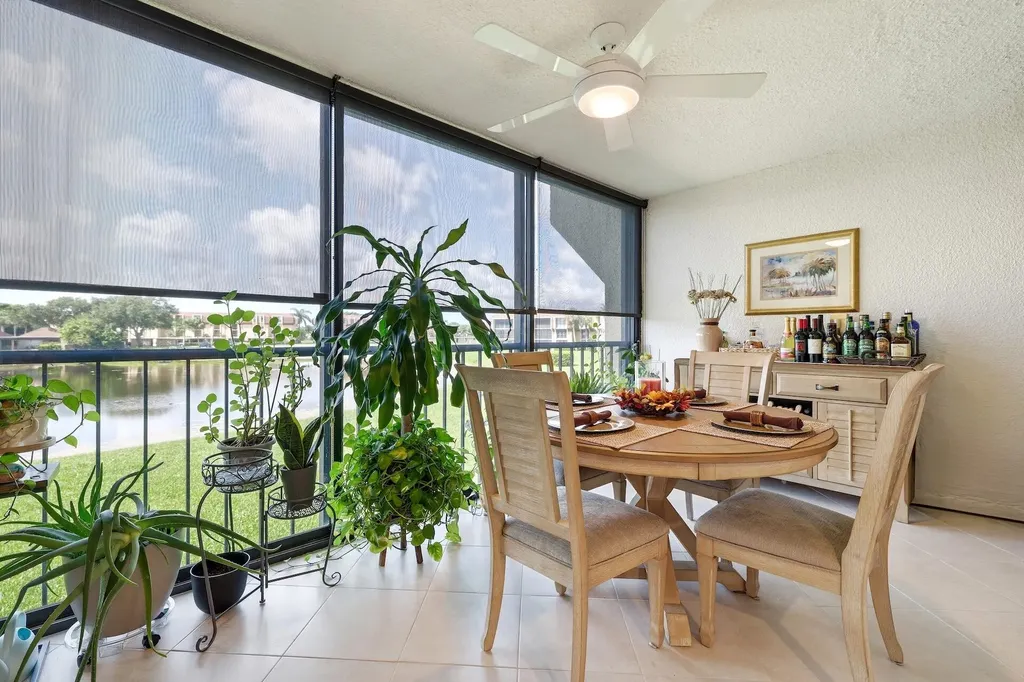 5344 Woodland Lakes Drive Palm Beach Gardens FL 33418