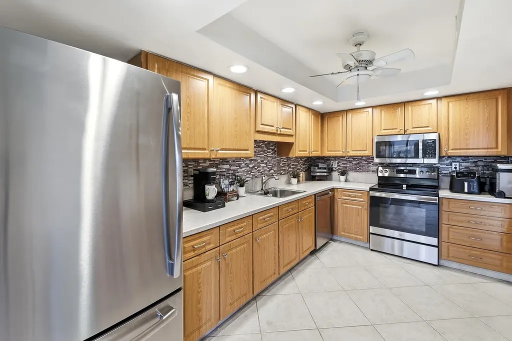5344 Woodland Lakes Drive Palm Beach Gardens FL 33418