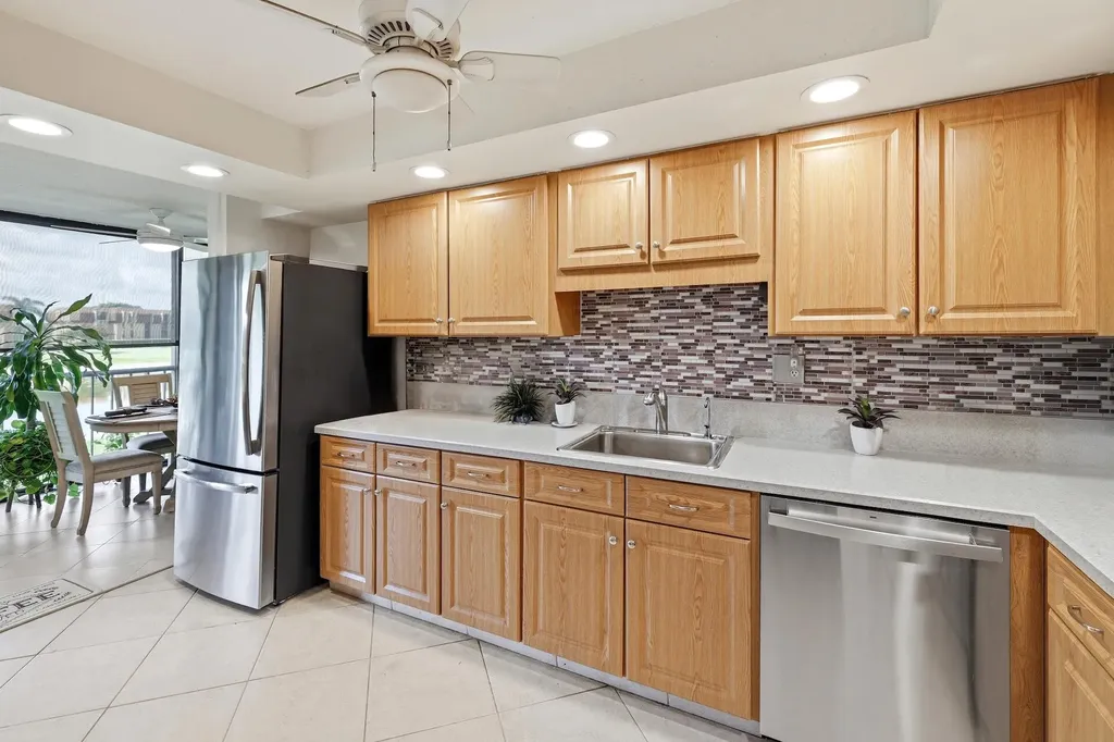 5344 Woodland Lakes Drive Palm Beach Gardens FL 33418