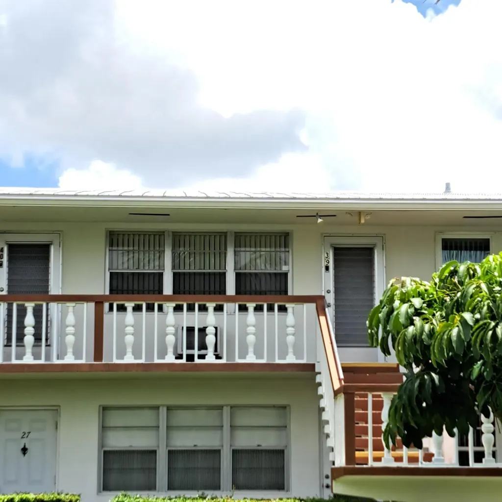 39 Cambridge B West Palm Beach FL 33417