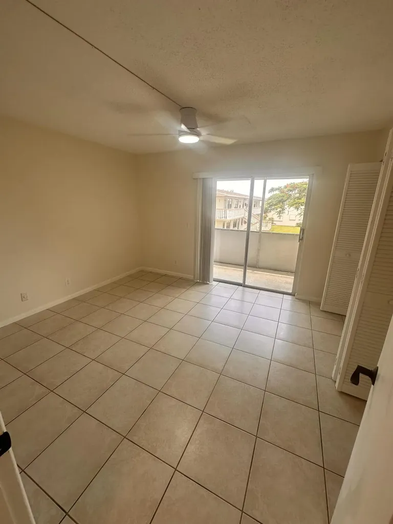 39 Cambridge B West Palm Beach FL 33417