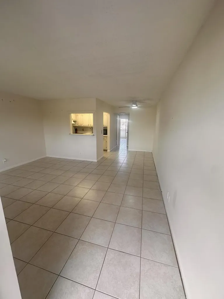 39 Cambridge B West Palm Beach FL 33417