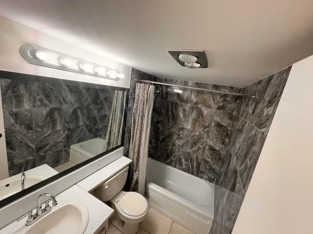 39 Cambridge B West Palm Beach FL 33417