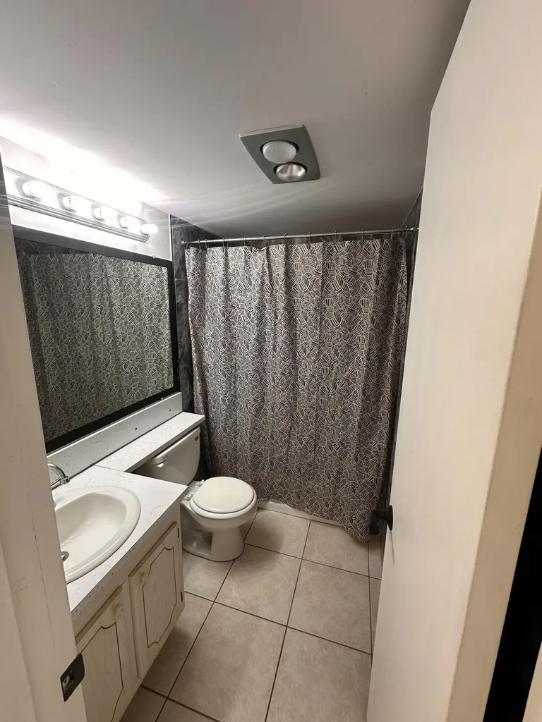 39 Cambridge B West Palm Beach FL 33417